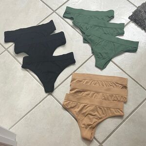 Women's Seamless Sport Thongs - set of 9
